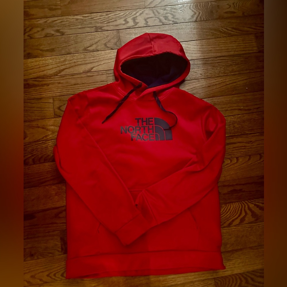 Men’s North Face Hoodie Size LG